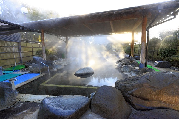 露天風呂(岩風呂)の写真 露天風呂(岩風呂)の写真
