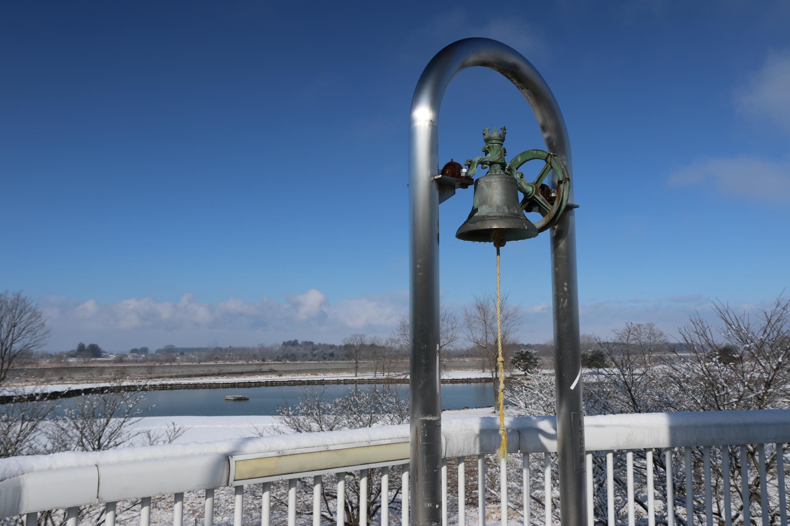 むすびの鐘(冬)の写真 むすびの鐘(冬)の写真