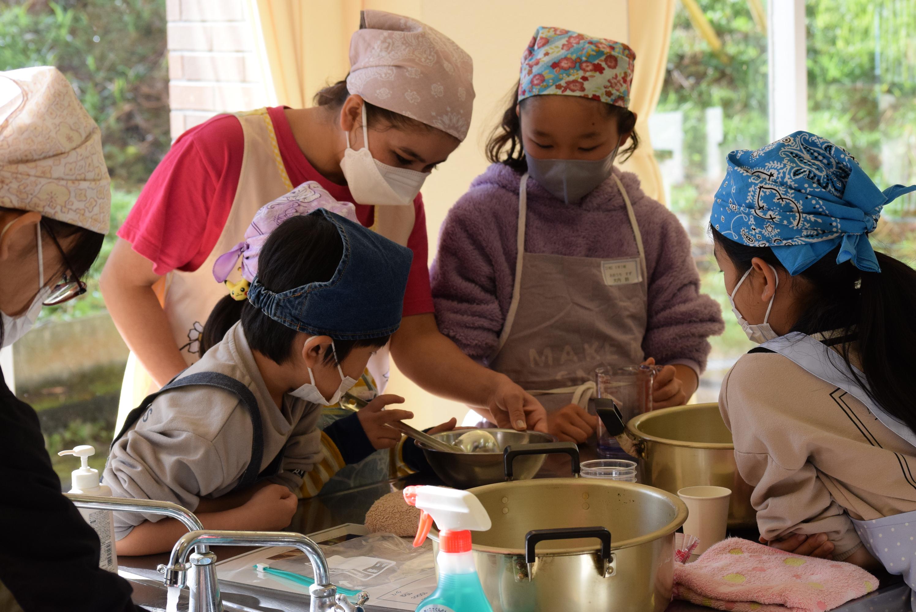 きらきらチャレンジ(タイのデザートをつくろう) きらきらチャレンジ(タイのデザートをつくろう)