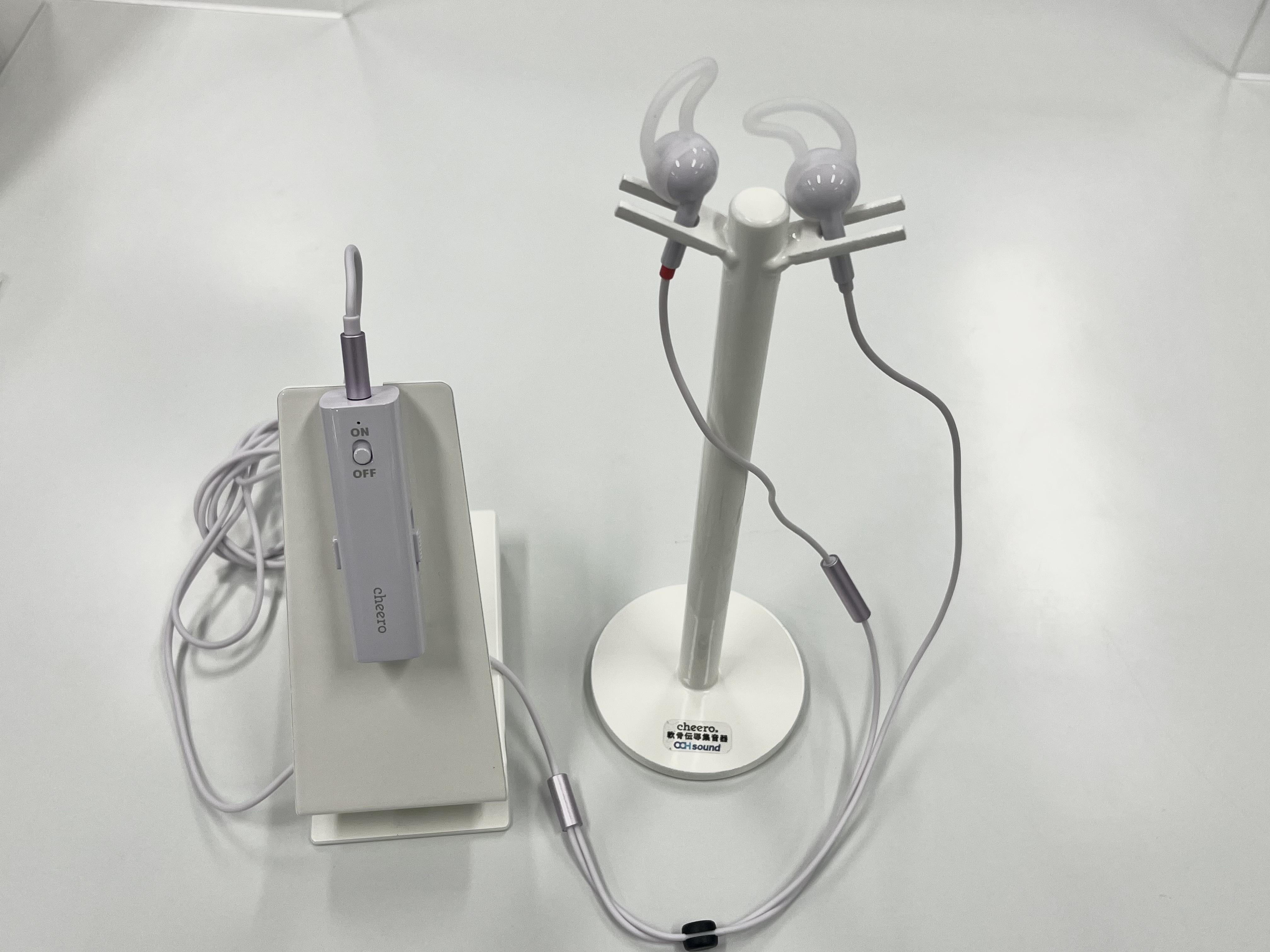 軟骨伝導イヤホンの画像