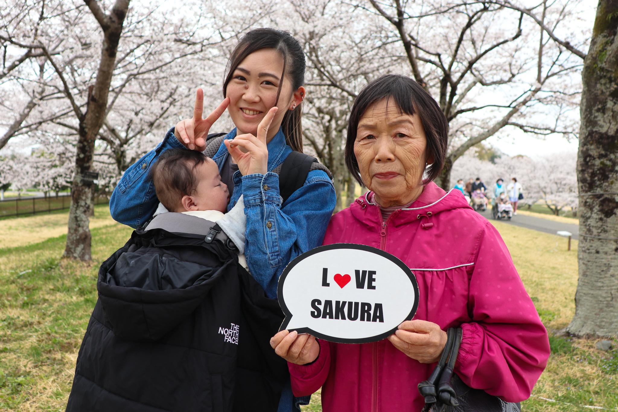 女性と子どもの写真7