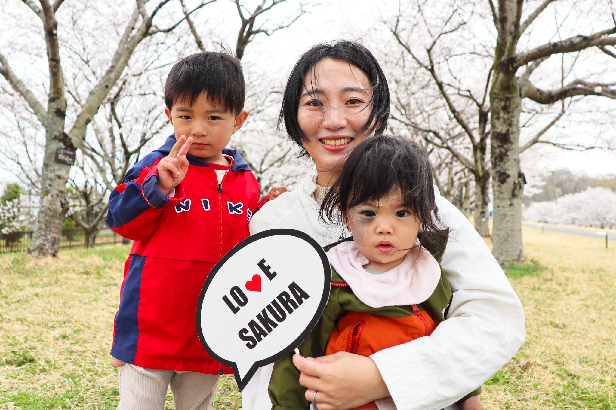 女性と子どもの写真10