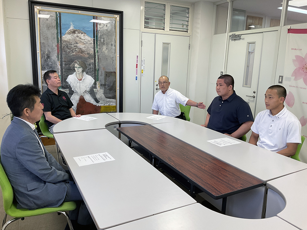 柔道表敬訪問の写真