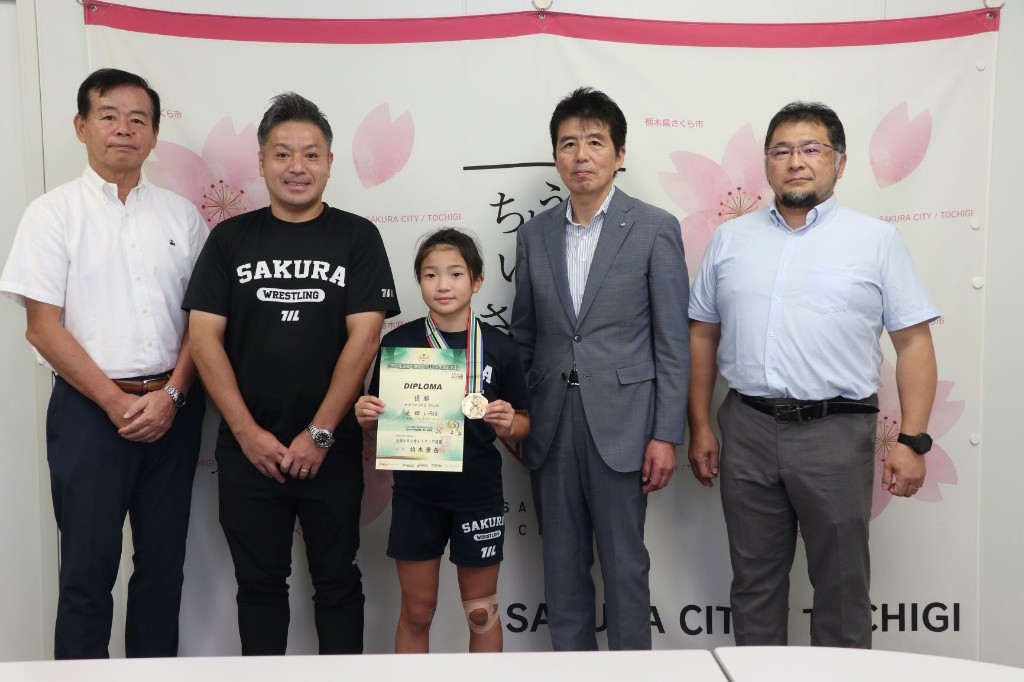 レスリング表敬訪問の様子
