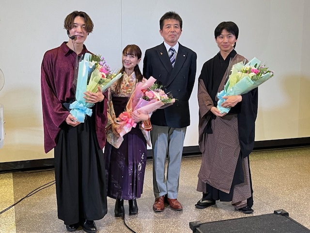 朗読コンサート出演者との写真