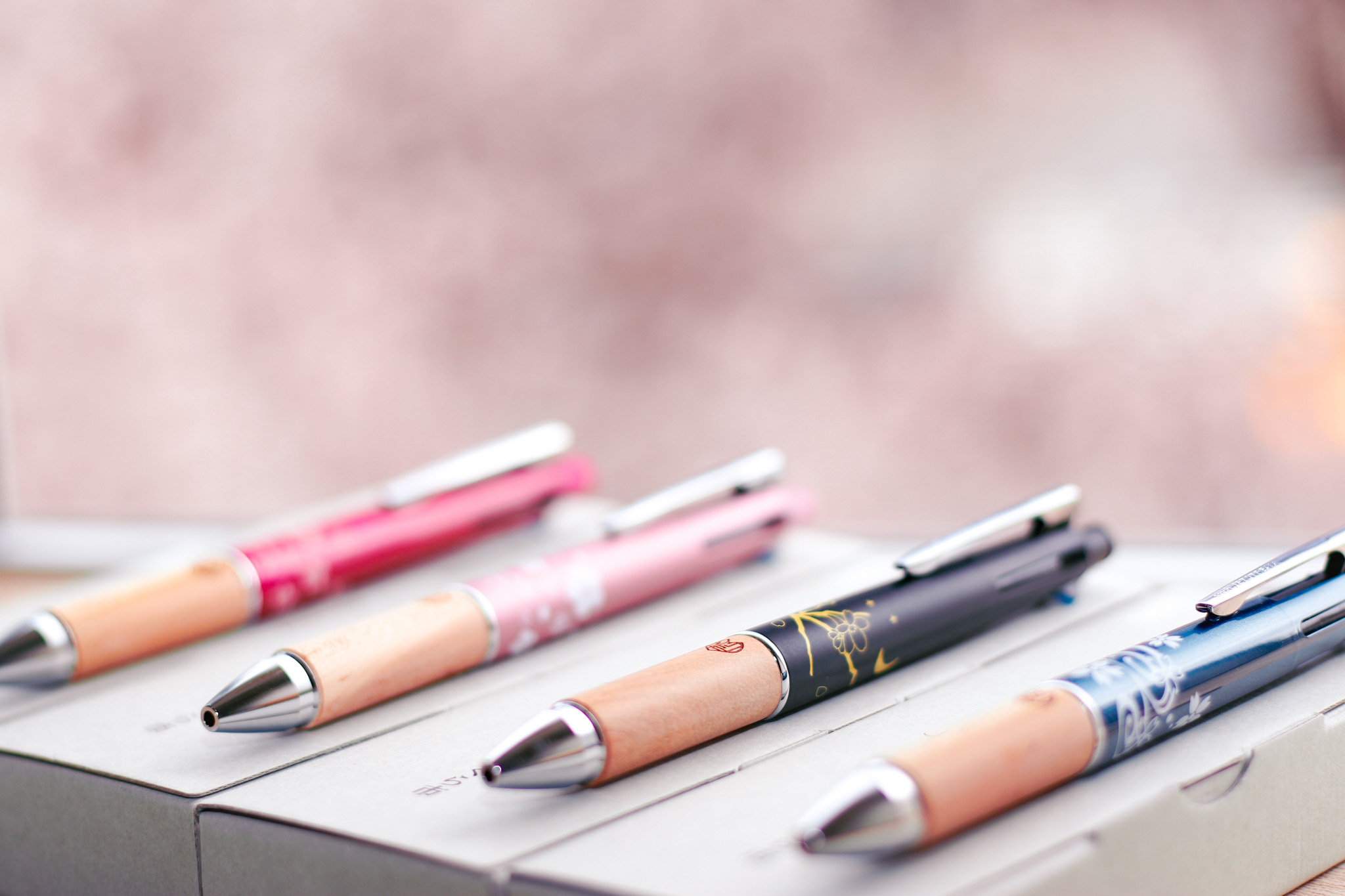 ジェットストリーム 多機能ペン 4色